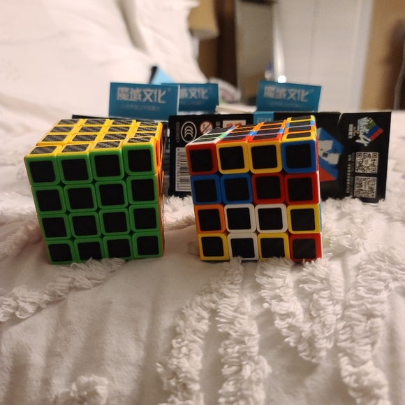 Rubics cube - Picture 2 of 4